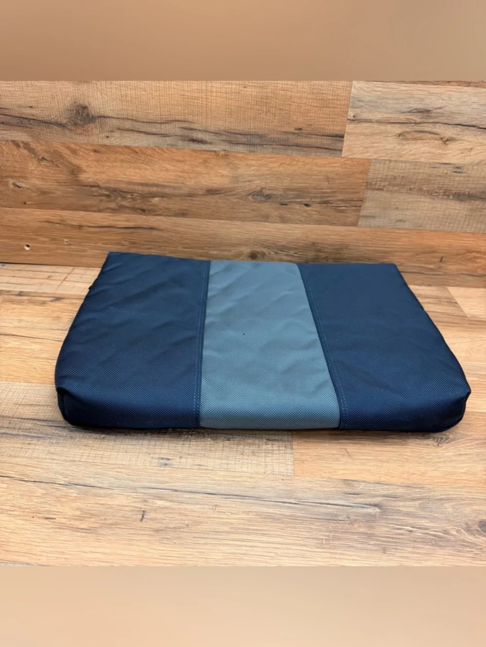 Timbuk2 Navy and Teal Padded Laptop Sleeve